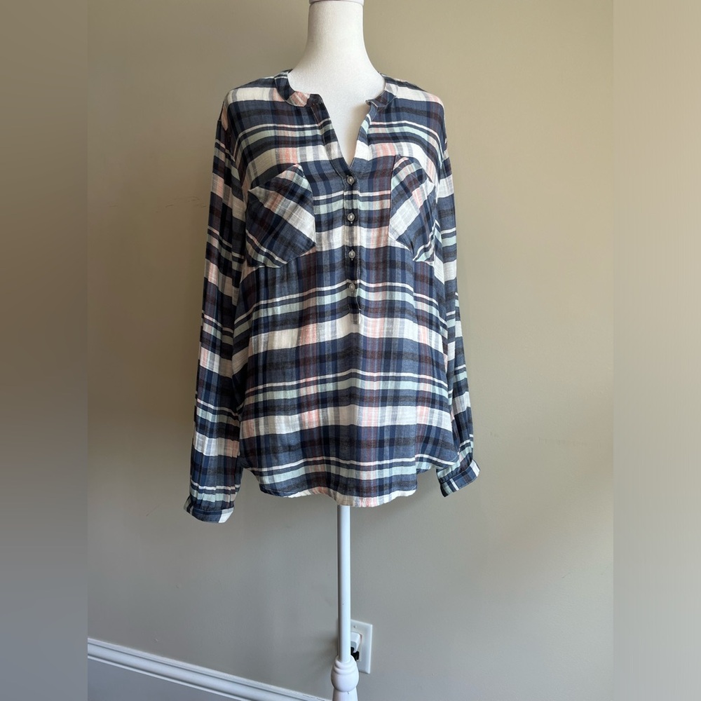 Lucky Brand Women's Extra Large Plaid V-Neck Long-sleeve Button-Down Shirt
